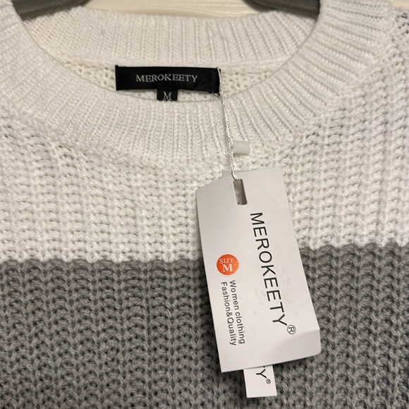 NWT Womens oversized Colorblock sweater *M* - Picture 2 of 4
